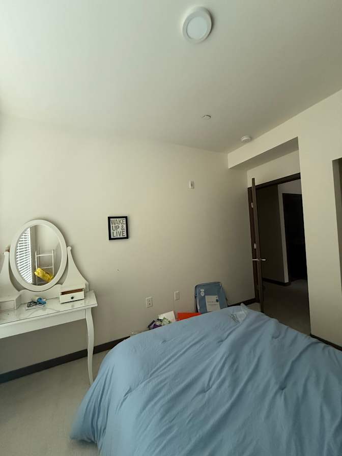 Carlos Vazquez's room