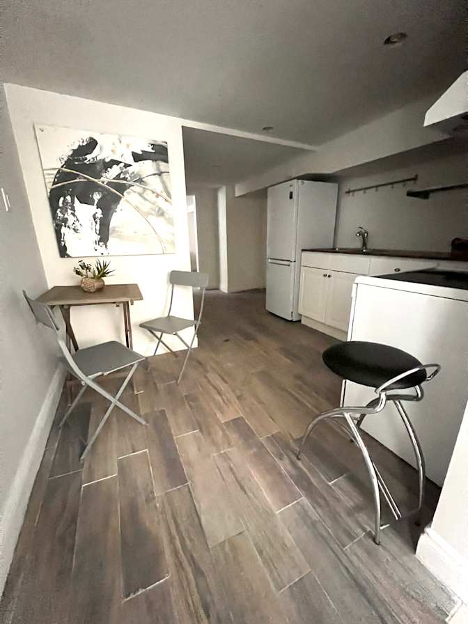V Larissa's room