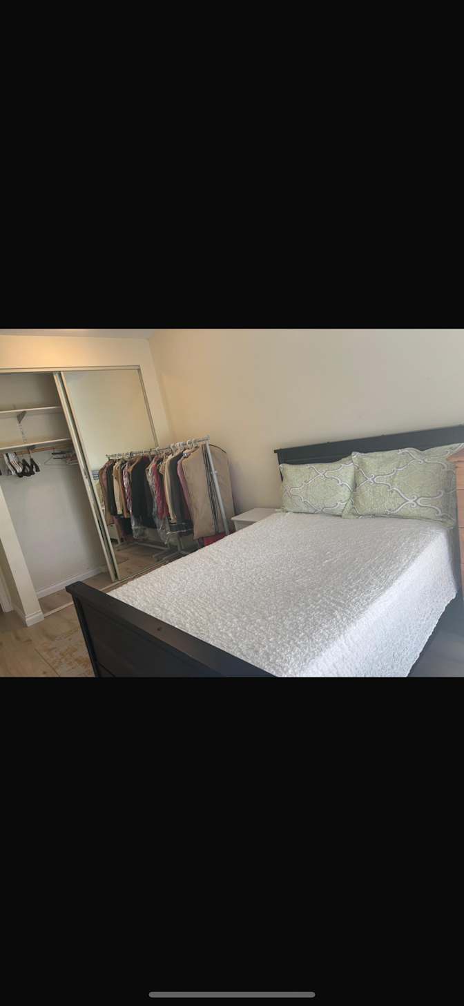 Eda's room