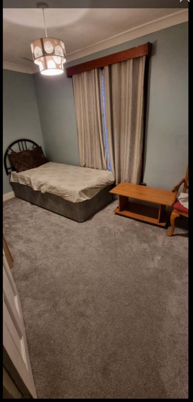 Samina's room