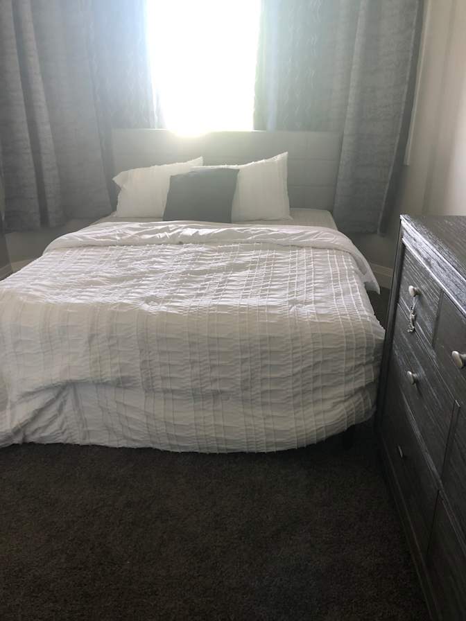 Jabez Jones's room
