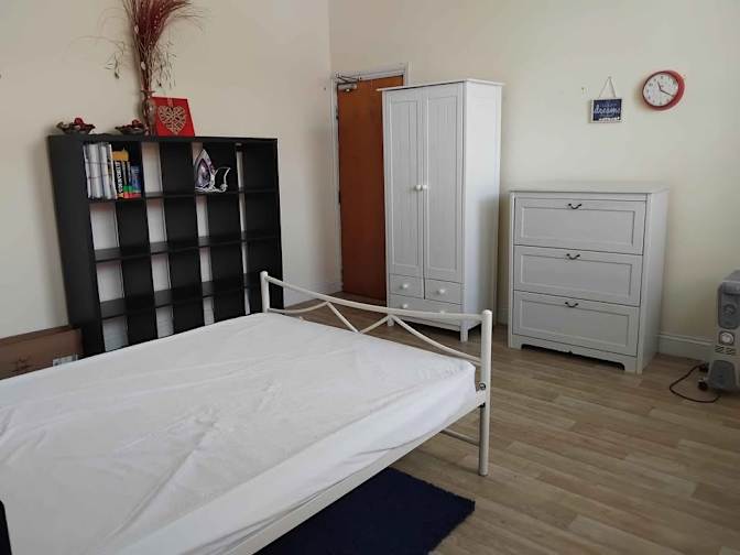Adebomi's room