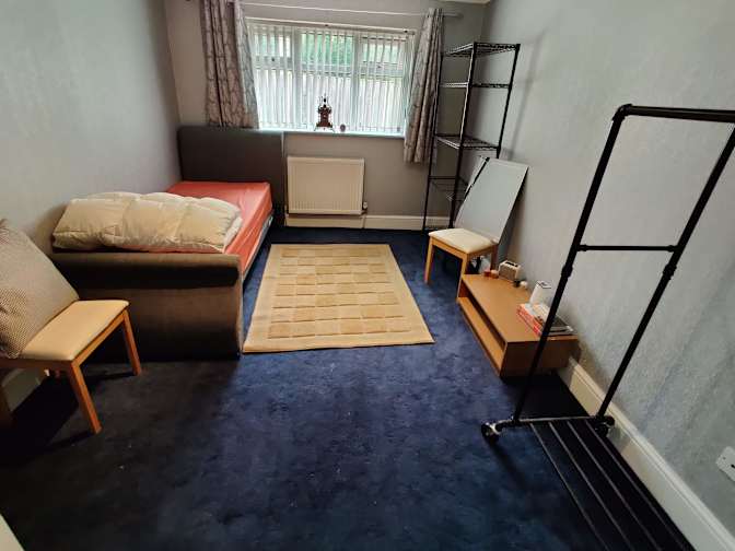 Tom's room