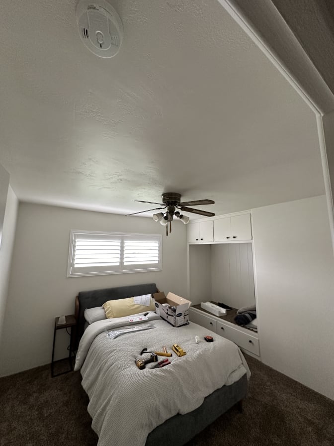 Felipe's room
