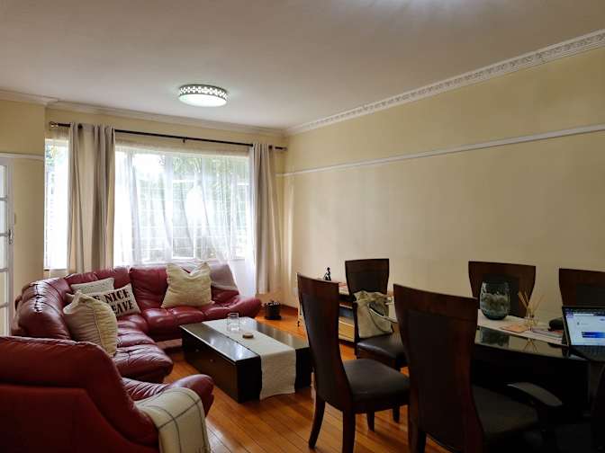 Noninzi's room