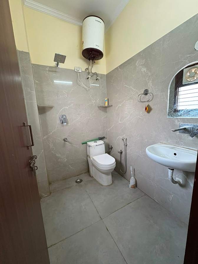 Divyanshi's room