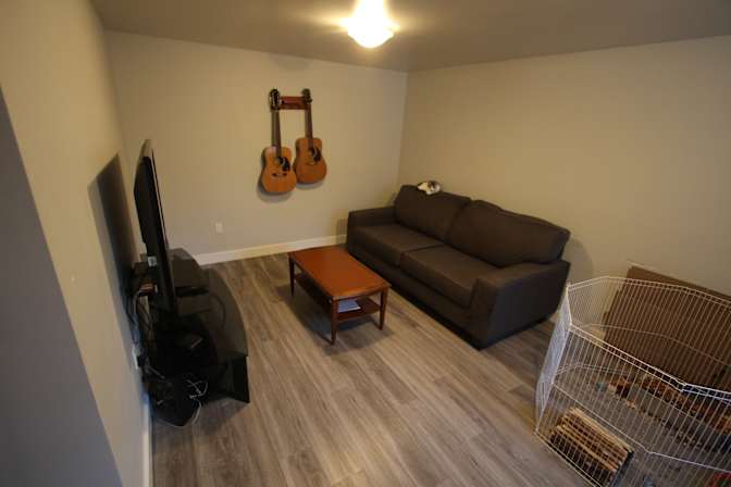 Lee's room