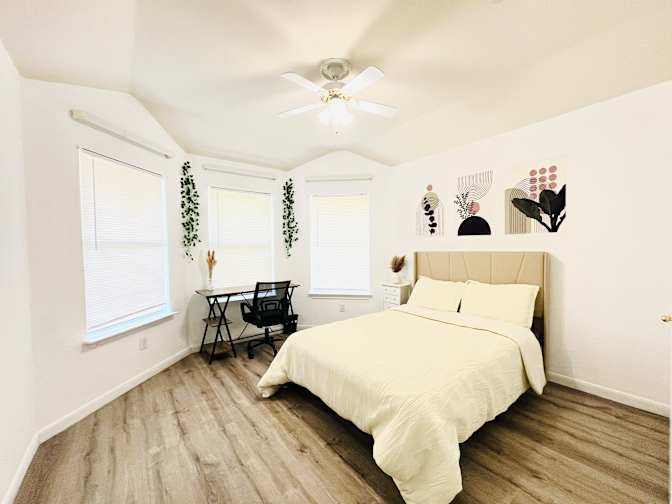 Vivian's room