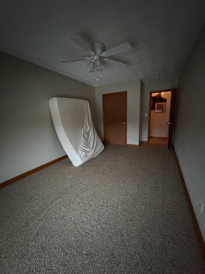 Jen's room