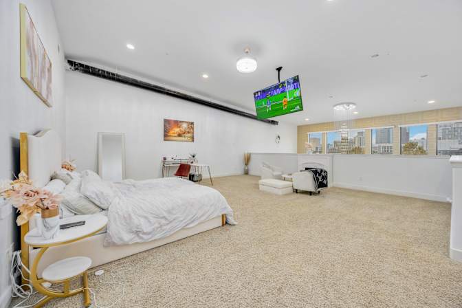 Yinka's room