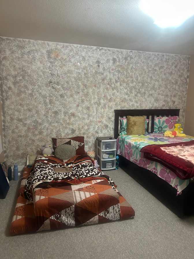 Bipan's room