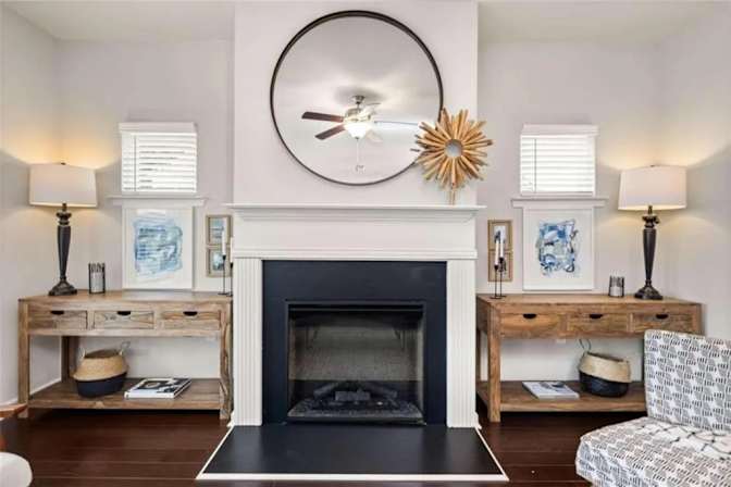 Alcove Rooms's room