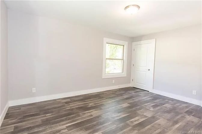 Alcove Rooms's room