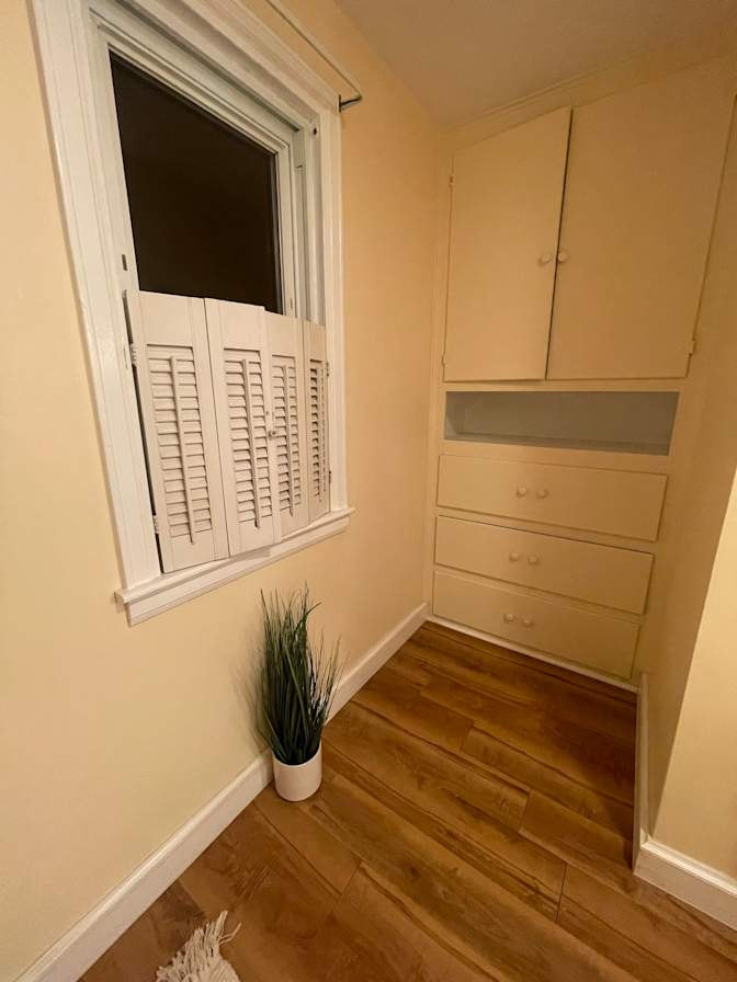Lotus Consulting and Management LLC's room