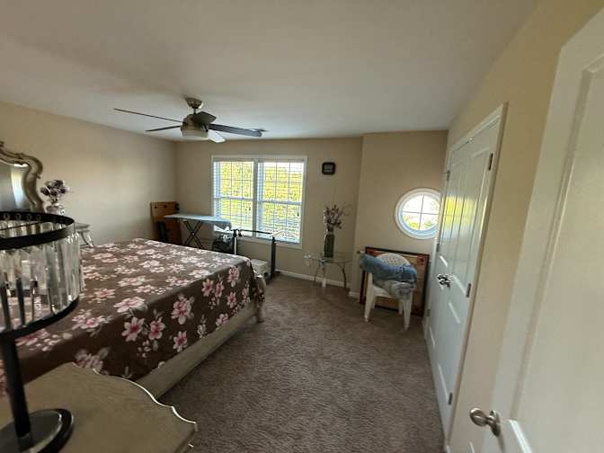Alcove Rooms's room