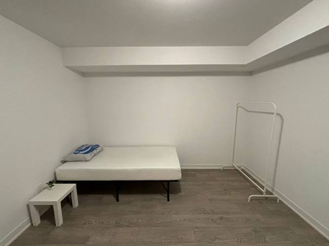 Max's room