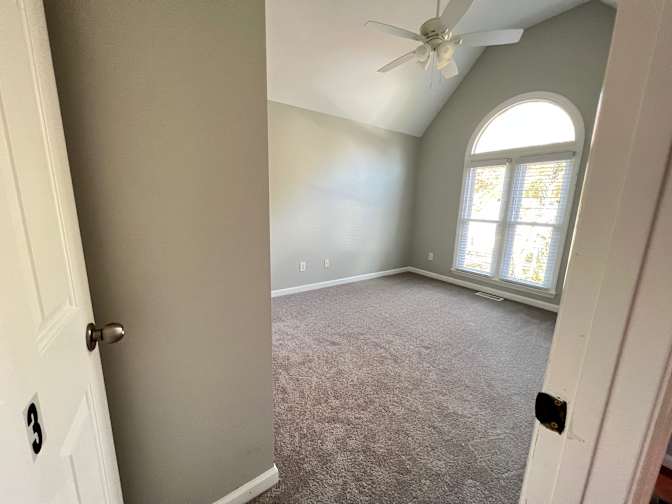 Alcove Rooms's room