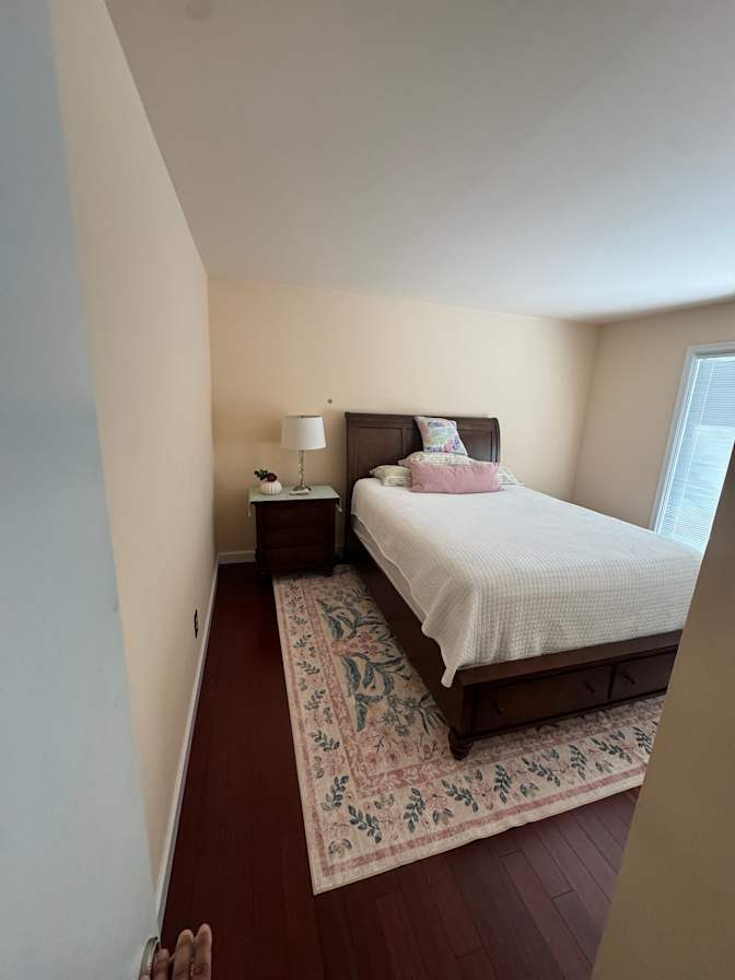 Nobi Brooks's room