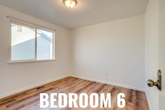HomeCrew's room