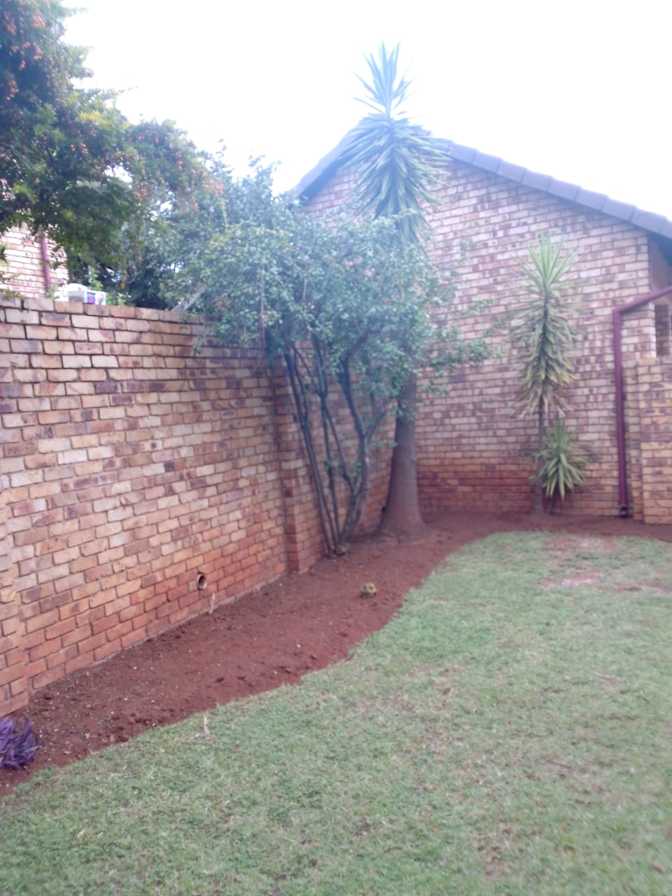 Azande Mkhulisa's room