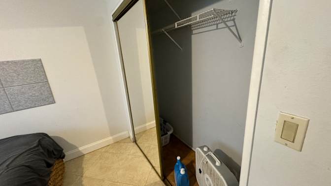 Jose's room