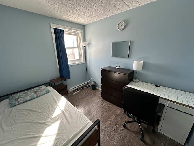 Randy's room