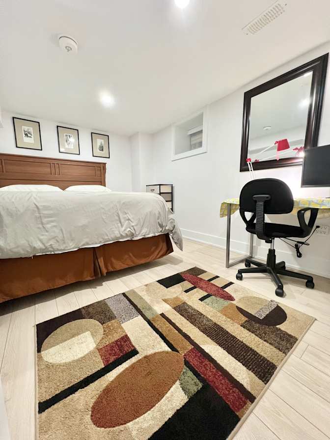 Mark Kay's room