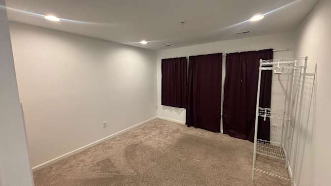 Jay Ash's room
