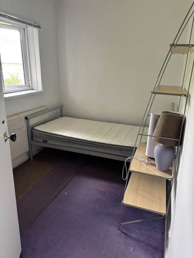 Anna's room
