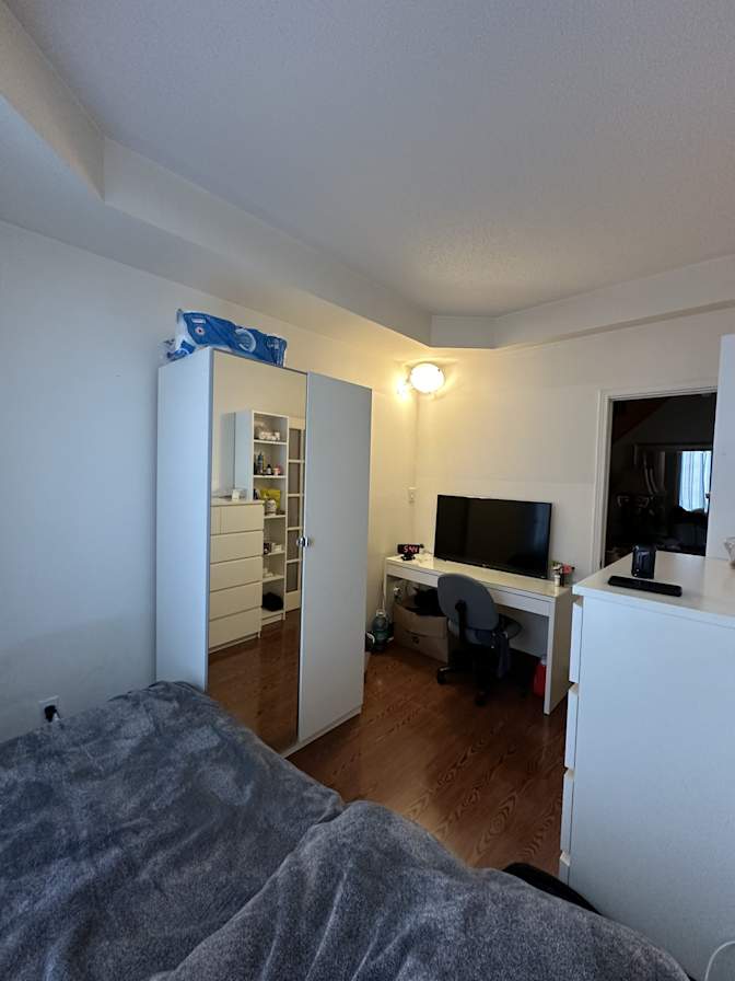 Gloria's room