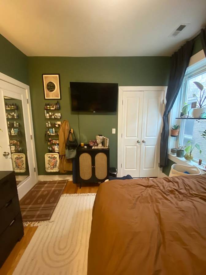 Anastasia K Rhodes's room