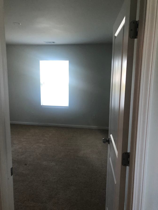 Luis's room