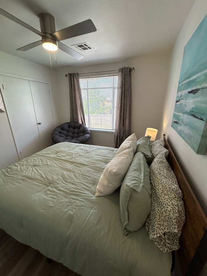 Tarik's room