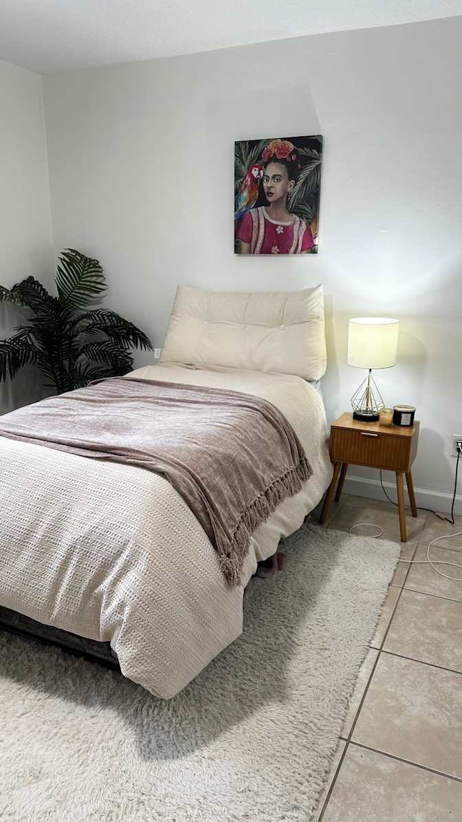 Denisse's room