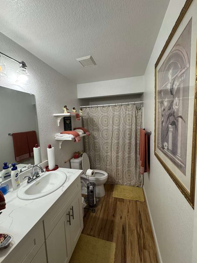 Tonys Rooms for rent's room