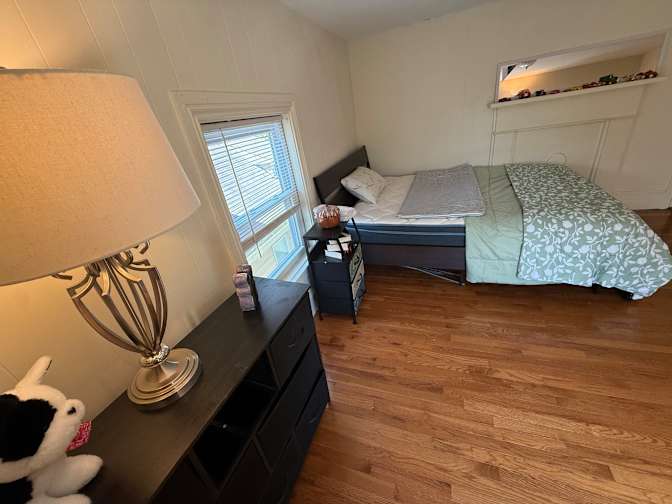 E.Levi's room