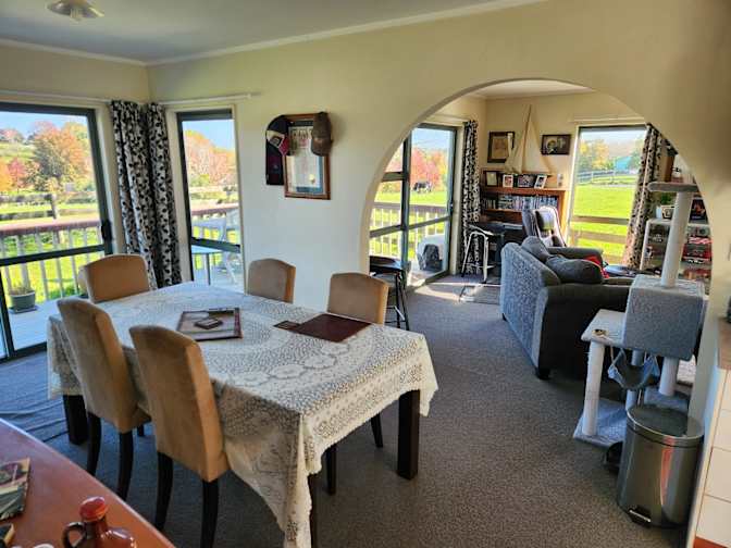 john lindesay's room