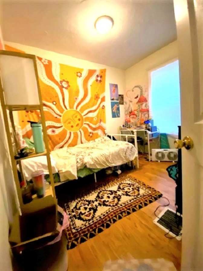 Al's room