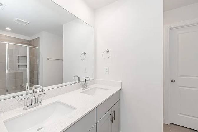 Alcove Rooms's room