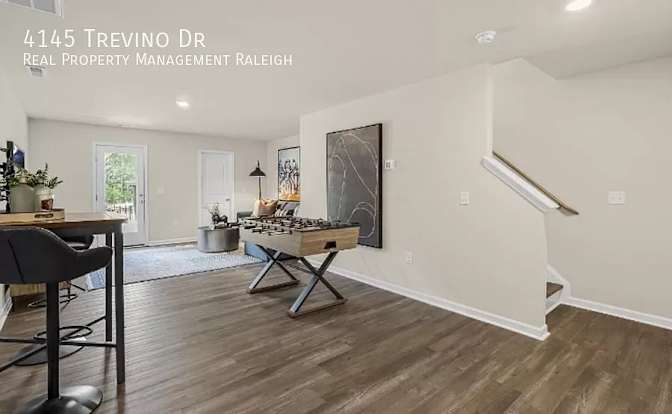 Alcove Rooms's room