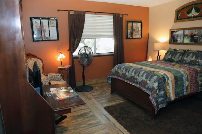 Denise and Chris's room