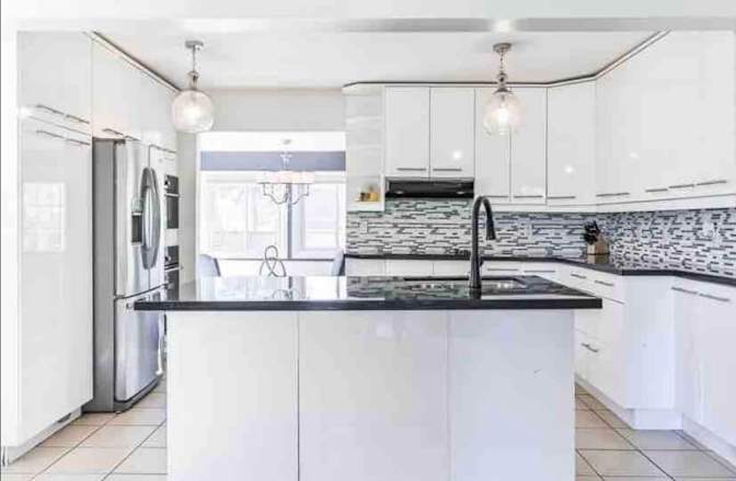 CATHERINE ZHANG's room