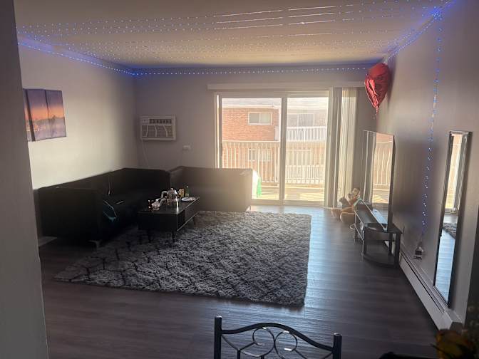 Emre's room
