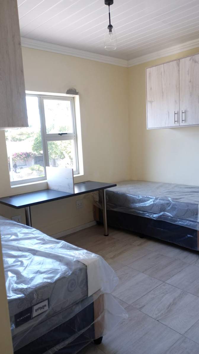 Fernando's room