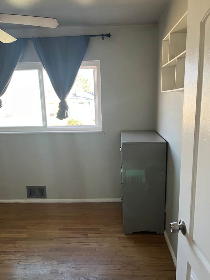 Tia's room