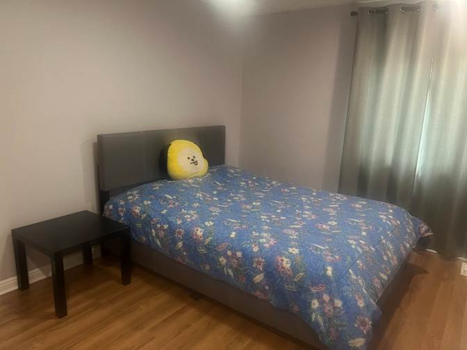 Linda's room