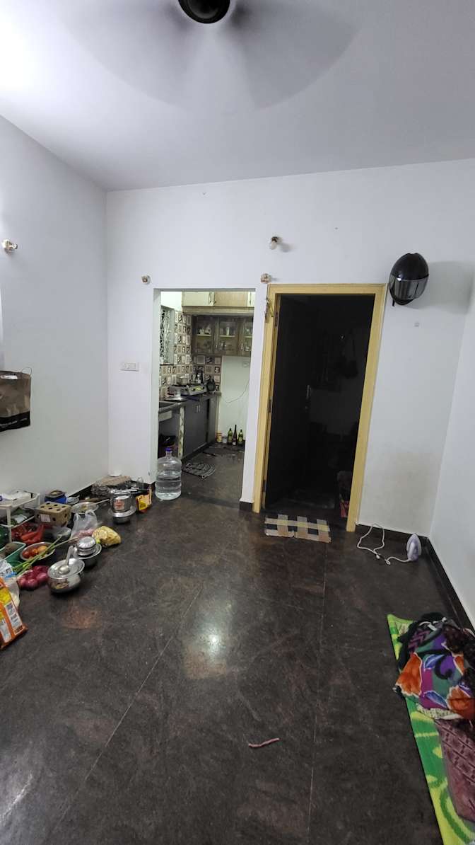 Karthikeyan's room