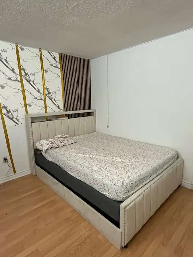 Locantoris's room