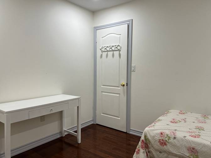 Linda's room