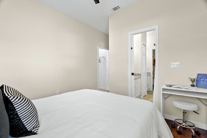 PadSplit's room